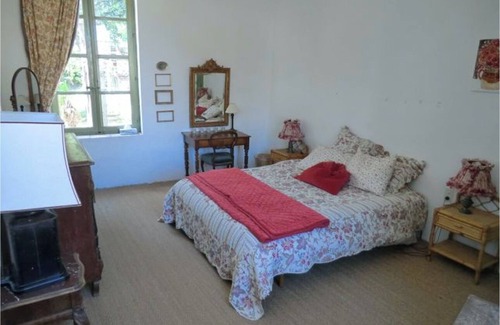 Clermont-l'Herault Otro | Ancient Manor House in Tiny Hamlet 1km from Rural Town