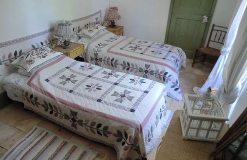 Clermont-l'Herault Otro | Ancient Manor House in Tiny Hamlet 1km from Rural Town