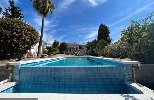 Urbanizacion Marbessa Casa | Andaluz 4 camas casa de vacaciones a 400 metros de la playa, amplio jardín