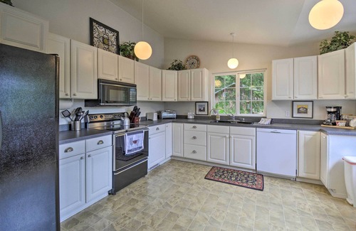 Anderson Island Casa | Anderson Island Home w / Lakefront Deck, muelle y canoa