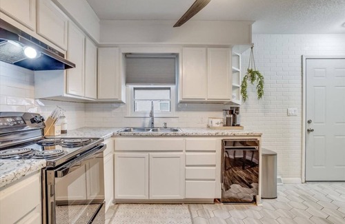Andover Casa | Andover Bungalow - Sleeps 6