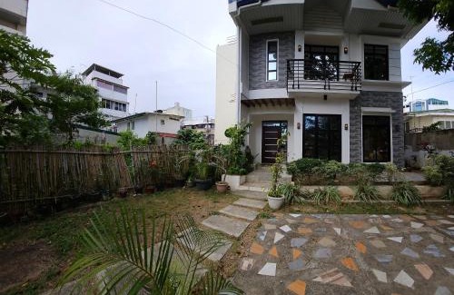 Puerto Princesa City Centre Casa | Andrew n Sophia's Guest House