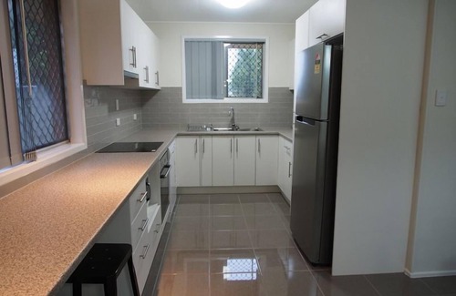 Wilsonton Casa | Andrew's Place - casa de 4 habitaciones con Netflix y WiFi