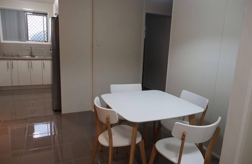Wilsonton Casa | Andrew's Place - casa de 4 habitaciones con Netflix y WiFi