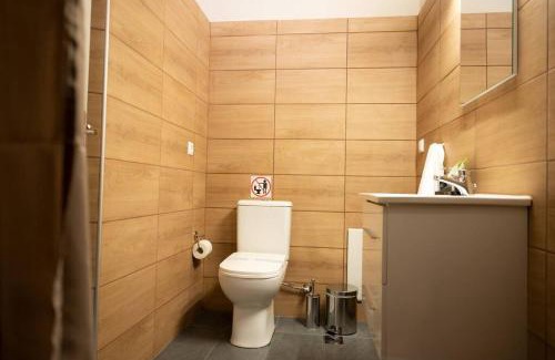Kropia Apartamento | Anesis Airport rooms 102