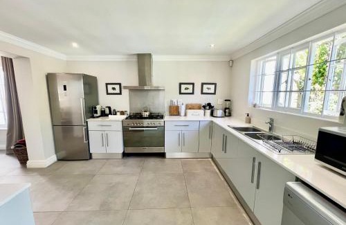 Stellenbosch Villa | Anesta House