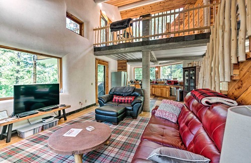 Angel Fire Cabina | Angel Fire Cabin w/ Deck ~ 2 Mi to Ski & Hiking!