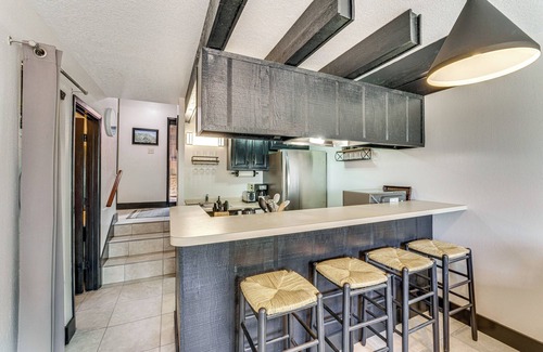 Angel Fire Condominio | Angel Fire Mountain Condo: Steps to Ski Resort!