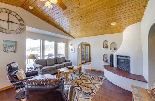 Angel Fire Casa | Angel Fire Townhome with Hot Tub 2 Mi to Ski Resort