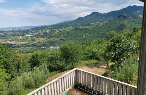 Farindola Casa | La vista de Angel está en el parque nacional del Gran Sasso, y en última instancia es única.