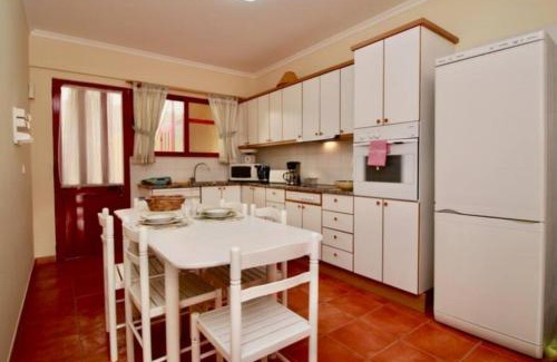 Vila Baleira Apartamento | Angela Beach Place