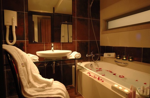 Sissi Hotel | Angela Suites Boutique Hotel