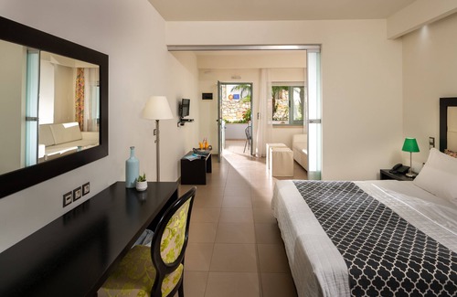 Sissi Hotel | Angela Suites Boutique Hotel