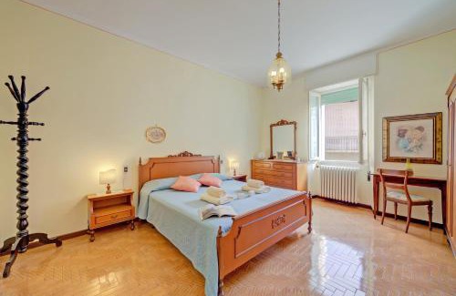 Cecina Casa | Angela -Terrace & beautiful View lake - Happy Rentals