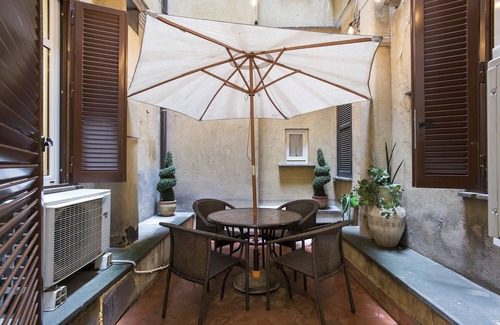 Rione XVI Ludovisi Apartamento | Angelique Boutique
