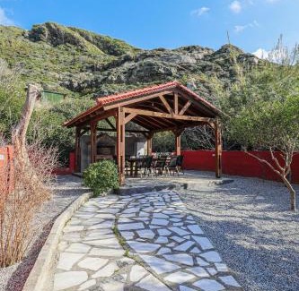 Petaloudes Casa | Angels beach house