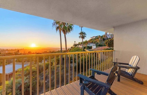 Mount Helix Casa | Angels Pt Estate, Pool, Arcade, 8 Beds, Ocean View
