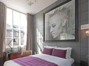 New Town Hotel | Angels Share Hotel
