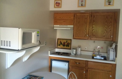 Northeast Virginia Beach Apartamento | Angie's Guest Cottage