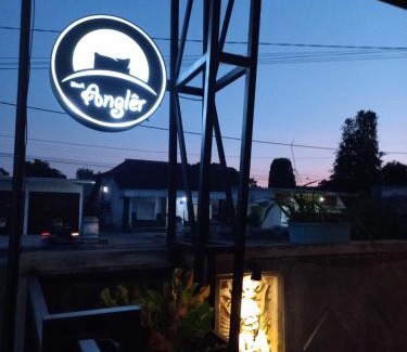 Kanigoro Casa | Angler Family Guest House
