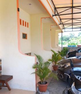 Kanigoro Casa | Angler Family Guest House