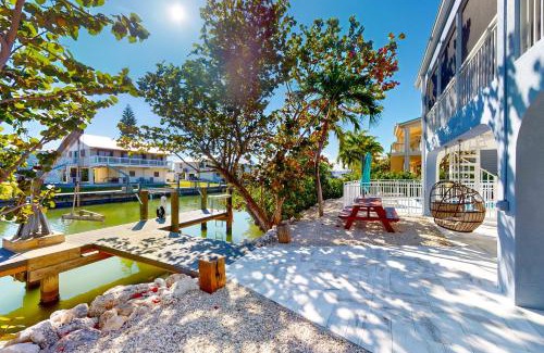 Marathon Casa | Angler's Escape