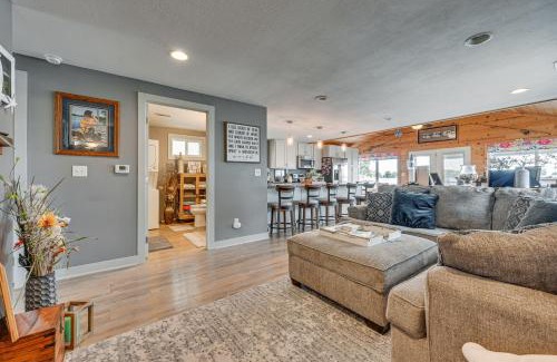Clarion Casa | Anglers Cottage on Lake Cornelia Pets Welcome!