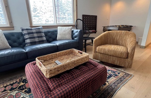 South Lake Tahoe Casa | Angora Highlands Updated Home, close to Fallen Leaf Lake, quiet location!