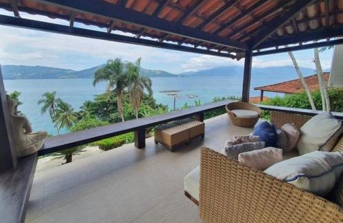 Mombaca Casa | Angra dos Reis - Um cenário onde a natureza é a protagonista