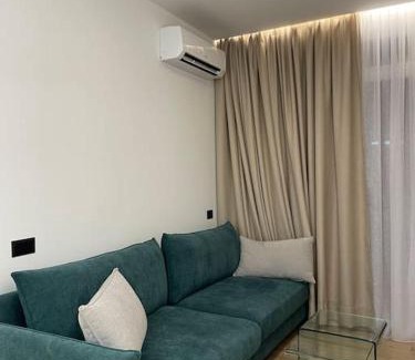 Tirana Apartamento | Angry Architects Apartment01