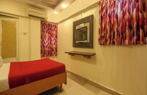 Mumbai Casa | Anil Guest House Santacruz East