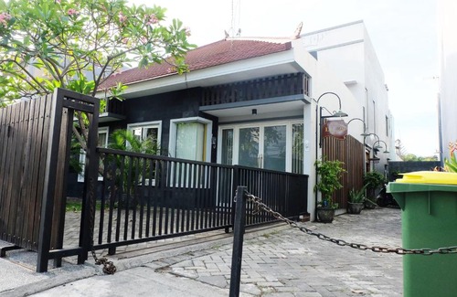 Surabaya Cama Y Desayuno | Anjani Bed and Breakfast