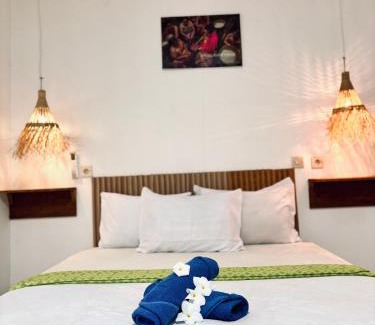 Bayan Hotel | Anjani Larva Cottage - Homestay and Eatery