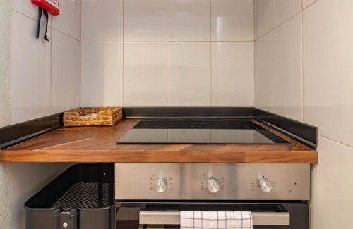 Penha de Franca Apartamento | Anjos' City Escape by LovelyStay - R/C