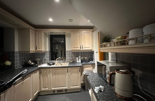 Bucksburn Cabaña | Ann Cottage Retreat in Aberdeen