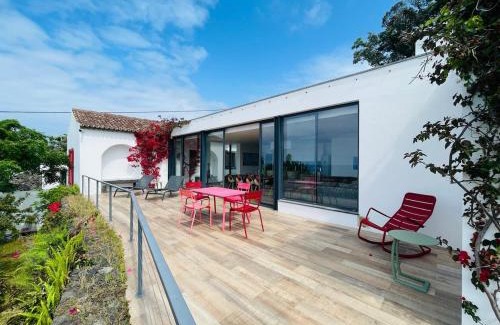 Caloura Villa | Ann's Paradise Guesthouse
