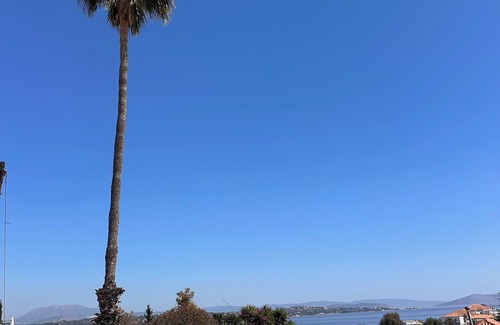 Spetses Casa | Anna House, super chic peaceful courtyard garden with oasis pool walk into town.
