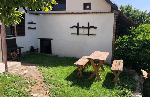 Hetvehely Casa | Anna Porta