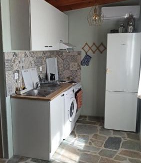 Aristotelis Casa | Anna’s Olive Grove