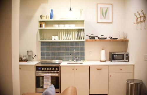 Yamacraw Village Apartamento | Annabelle 2A - Studio In The Heart Of Night Life
