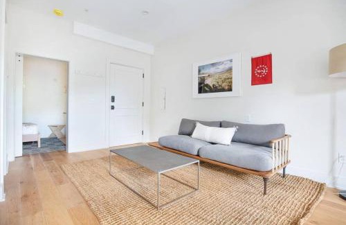 Yamacraw Village Casa | Annabelle 2B - City Views near City Market and River