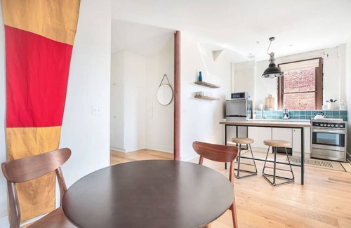 Yamacraw Village Apartamento | Annabelle 3B - Bright King Bedroom Near Nightlife