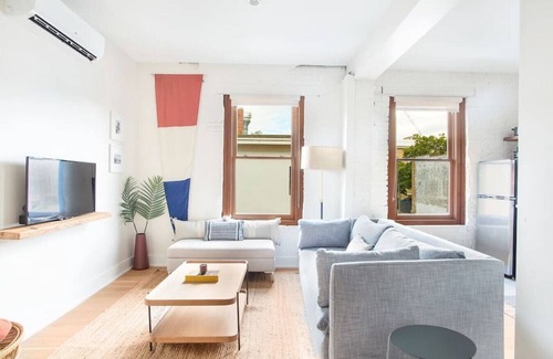 Yamacraw Village Condominio | Annabelle 3C - Roomy Hip 2BR in the Heart of Downtown Savannah