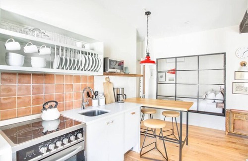 Yamacraw Village Condominio | Annabelle 3C - Roomy Hip 2BR in the Heart of Downtown Savannah