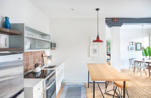 Yamacraw Village Condominio | Annabelle 3D - 2BR, Full Kitchen near City Market
