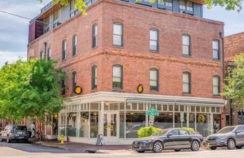 Yamacraw Village Apartamento | Annabelle 4A - Top Floor Loft Downtown With Patio
