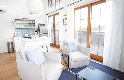 Yamacraw Village Apartamento | Annabelle 4D - Top-Floor 2 BR in Historic Downtown Savannah