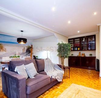 Cimadevilla Apartamento | Anne Apartamento