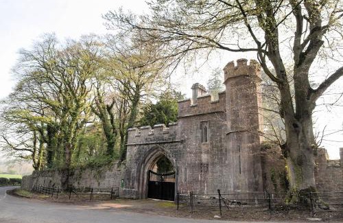 Castletownroche Casa | Anne's Grove Miniature Castle