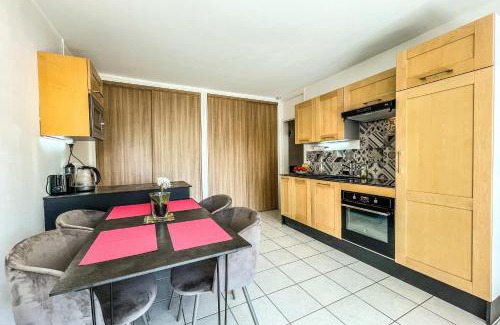 Novel Apartamento | Annecy 1 bedroom Apt With Balcony